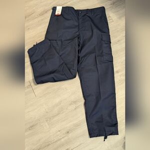 Men's Dark Blue Cargo Pants New W/ Tags, Large